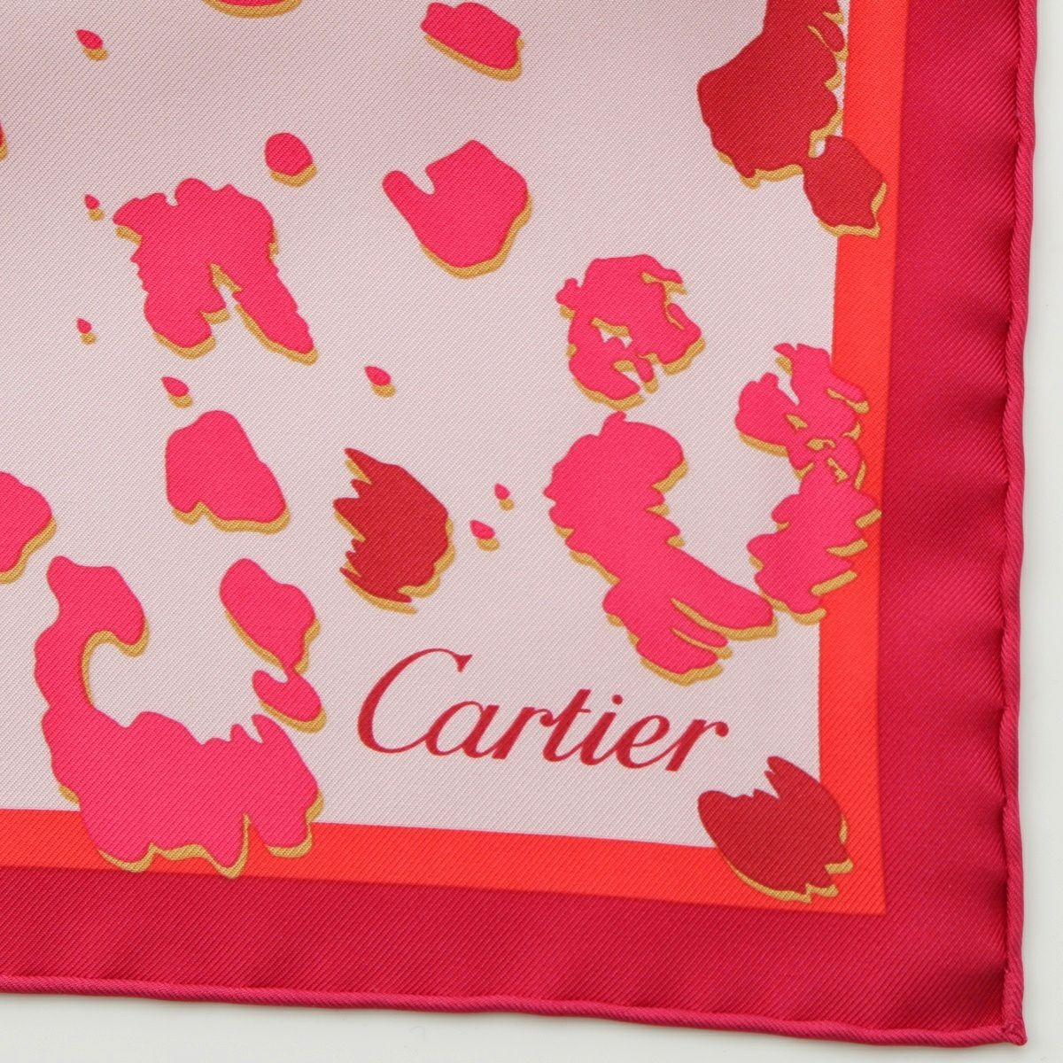 d*7様 cartier カルティエ スカーフ　パンテール　ヒョウ　エメラルド d*7様 cartier カルティエ スカーフ パンテール ヒョウ エメラルド