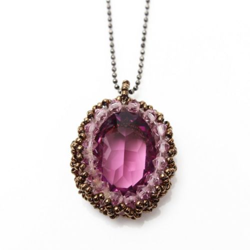 手作り　スワロフスキーのビクトリア風モチーフネックレス