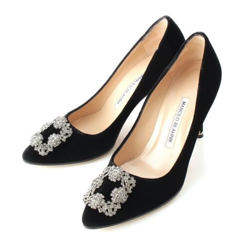 未使用マノロブラニクオープントゥ 2月23日(金・祝）マノロ ブラニク GINZA SIX店はより大きな