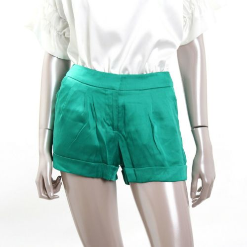 bebe ショートパンツ グリーン