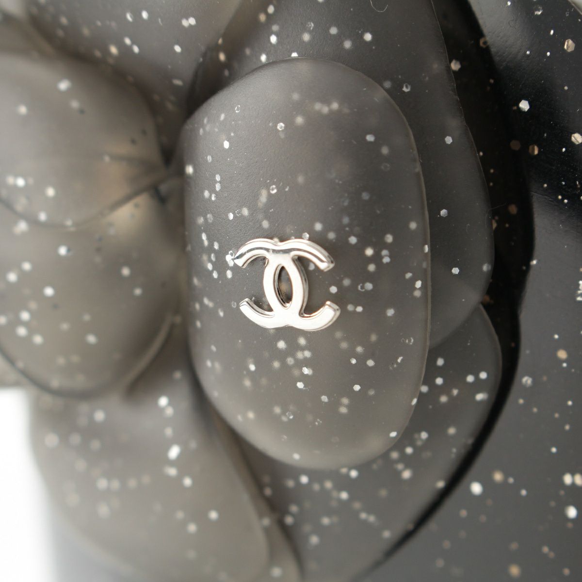 シャネル ラバー カメリア ラメ レインシューズ ブーツ ブラック