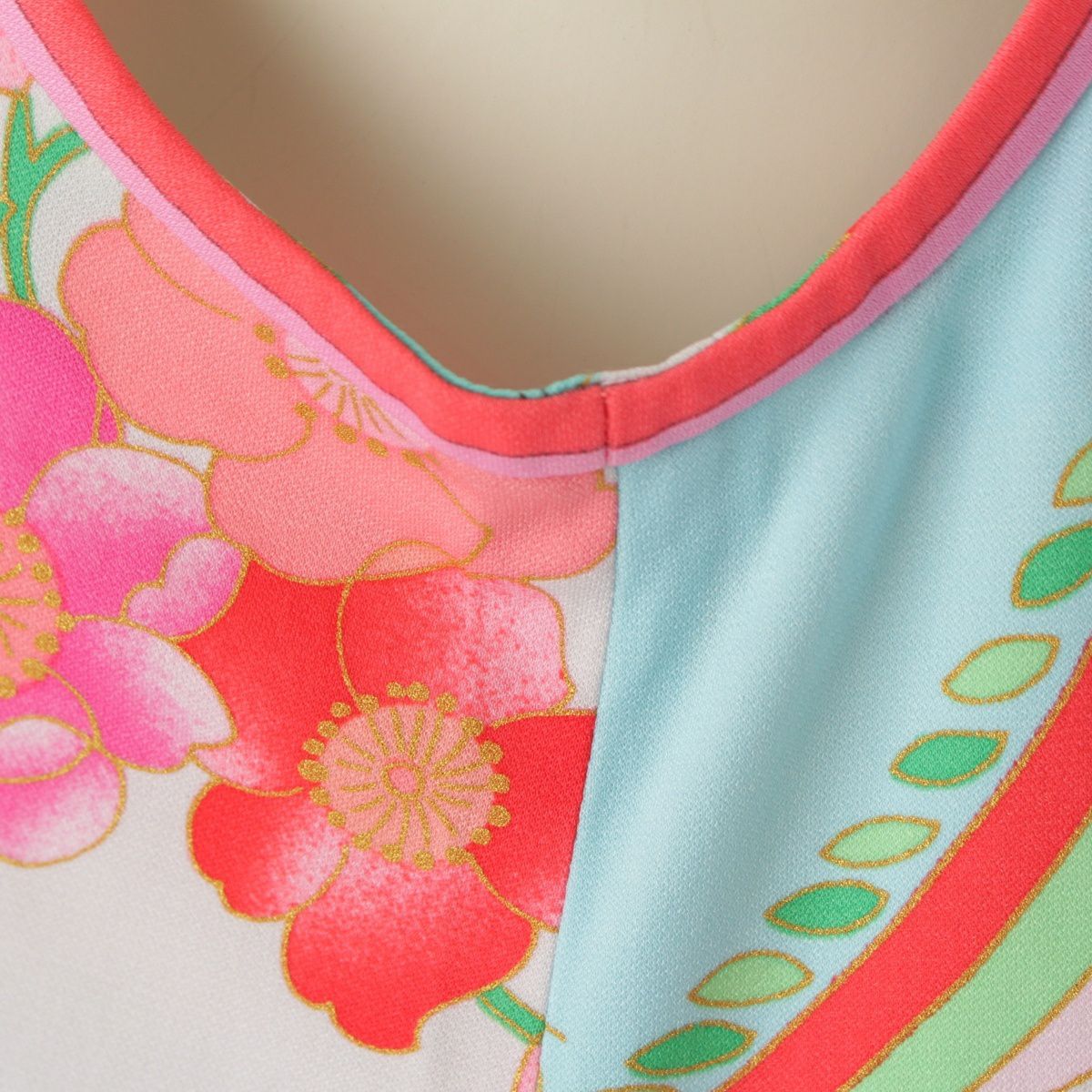 レオナール アセテート×ポリエステル カンカン フラワー 花柄 総柄  