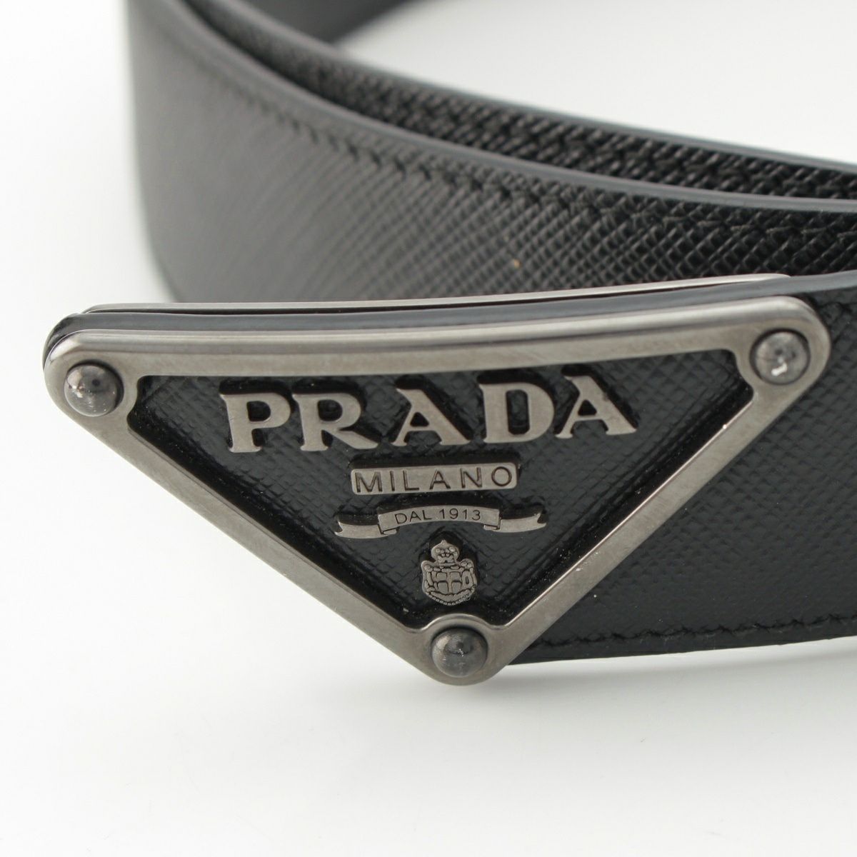 プラダ サフィアーノ レザー トライアングル 三角プレート ベルト