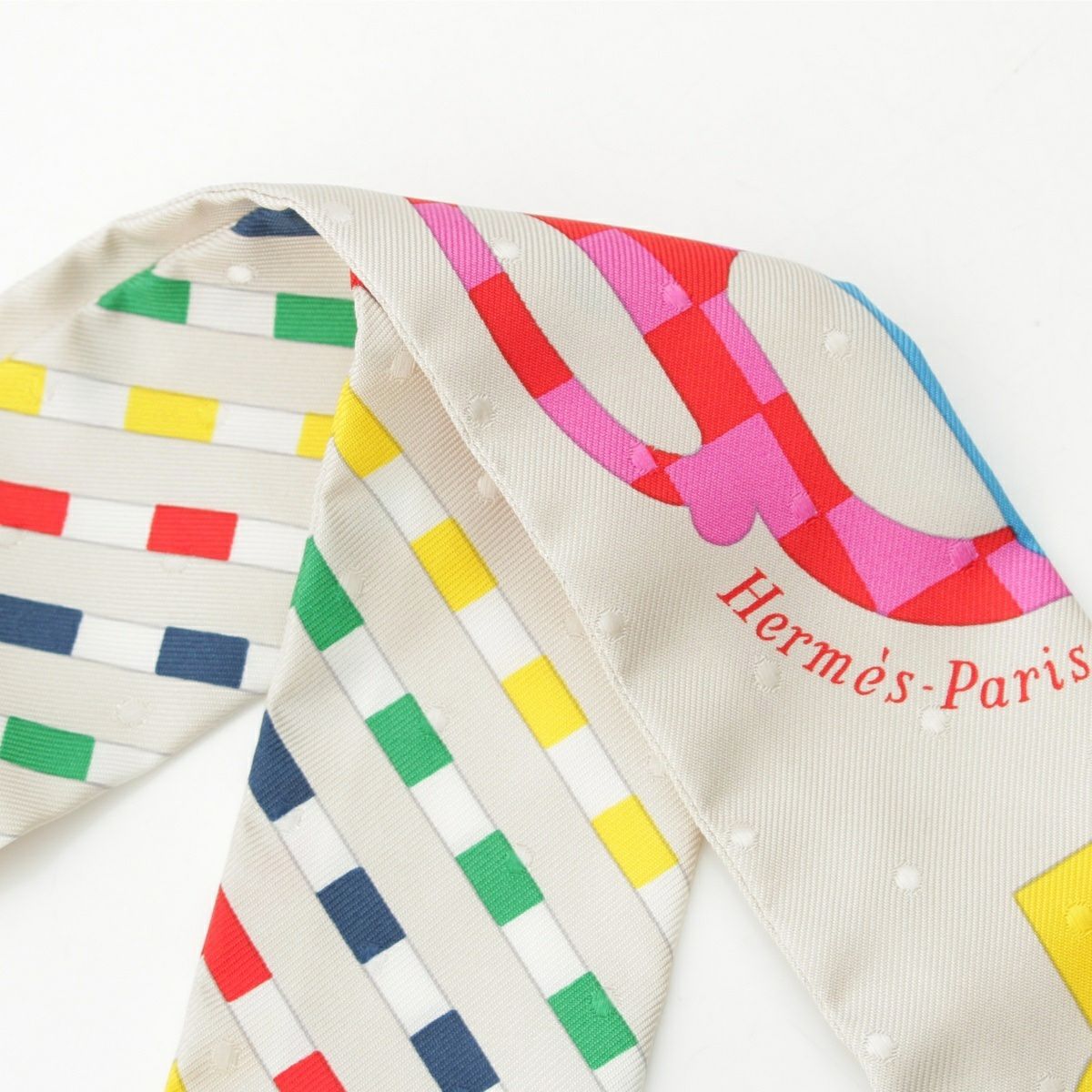 エルメス ツイリー Bouclerie Moderne モダンなバックル シルク