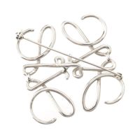 ロエベ アナグラム ロゴ ブローチ シルバー | 中古通販 retro.jp