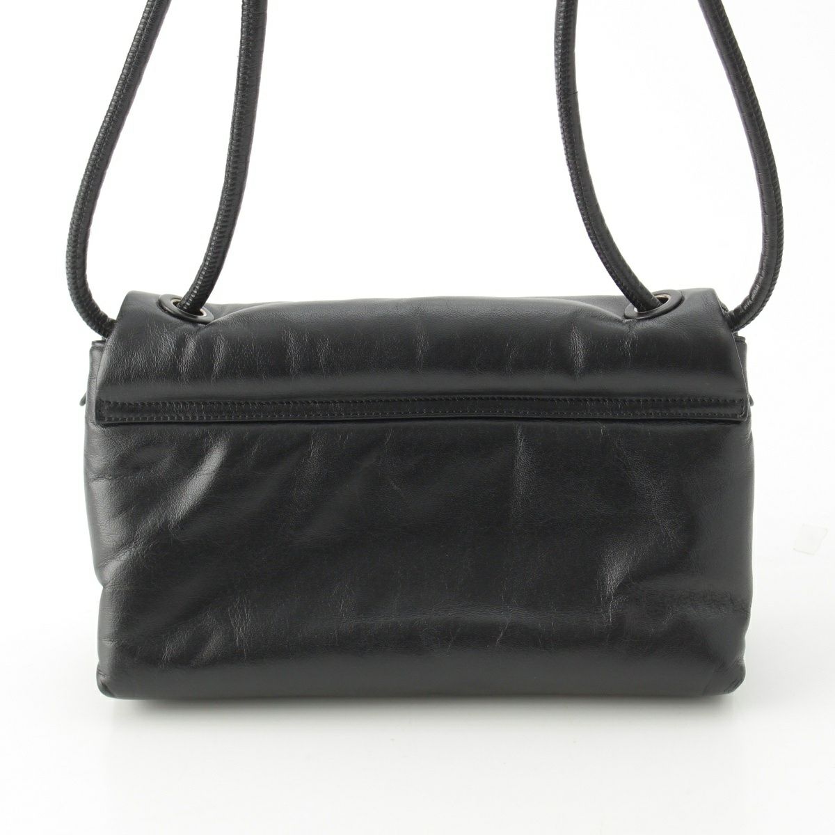 アミパリス レザー Voulez-Vous フラップ ショルダーバッグ ブラック