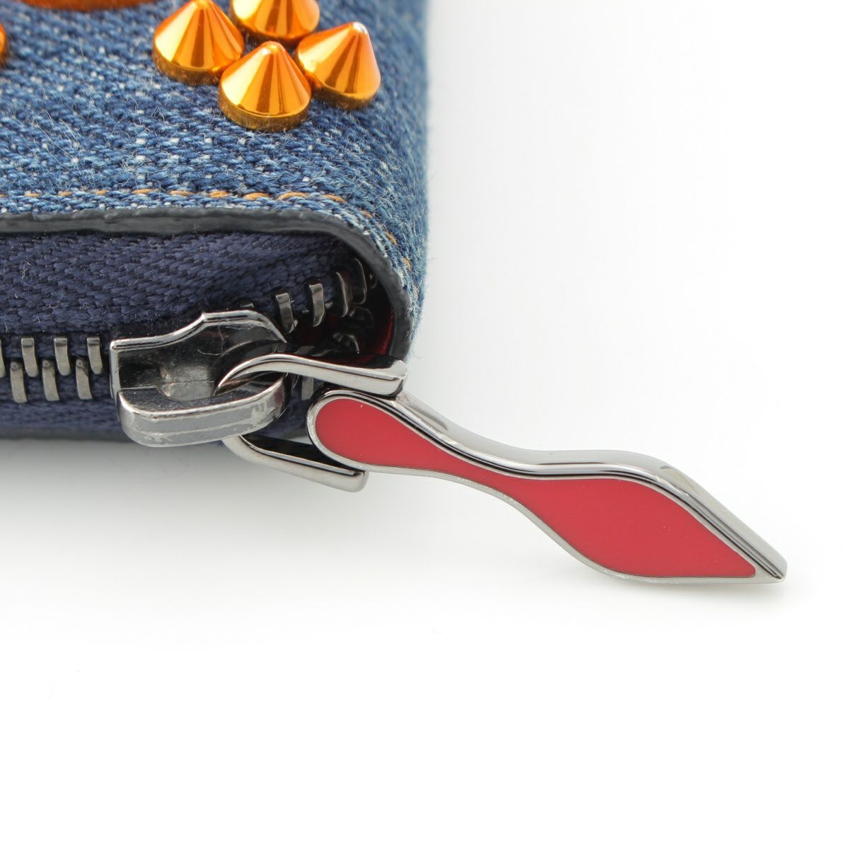 クリスチャンルブタン デニム パネトーネ スタッズ コンパクト