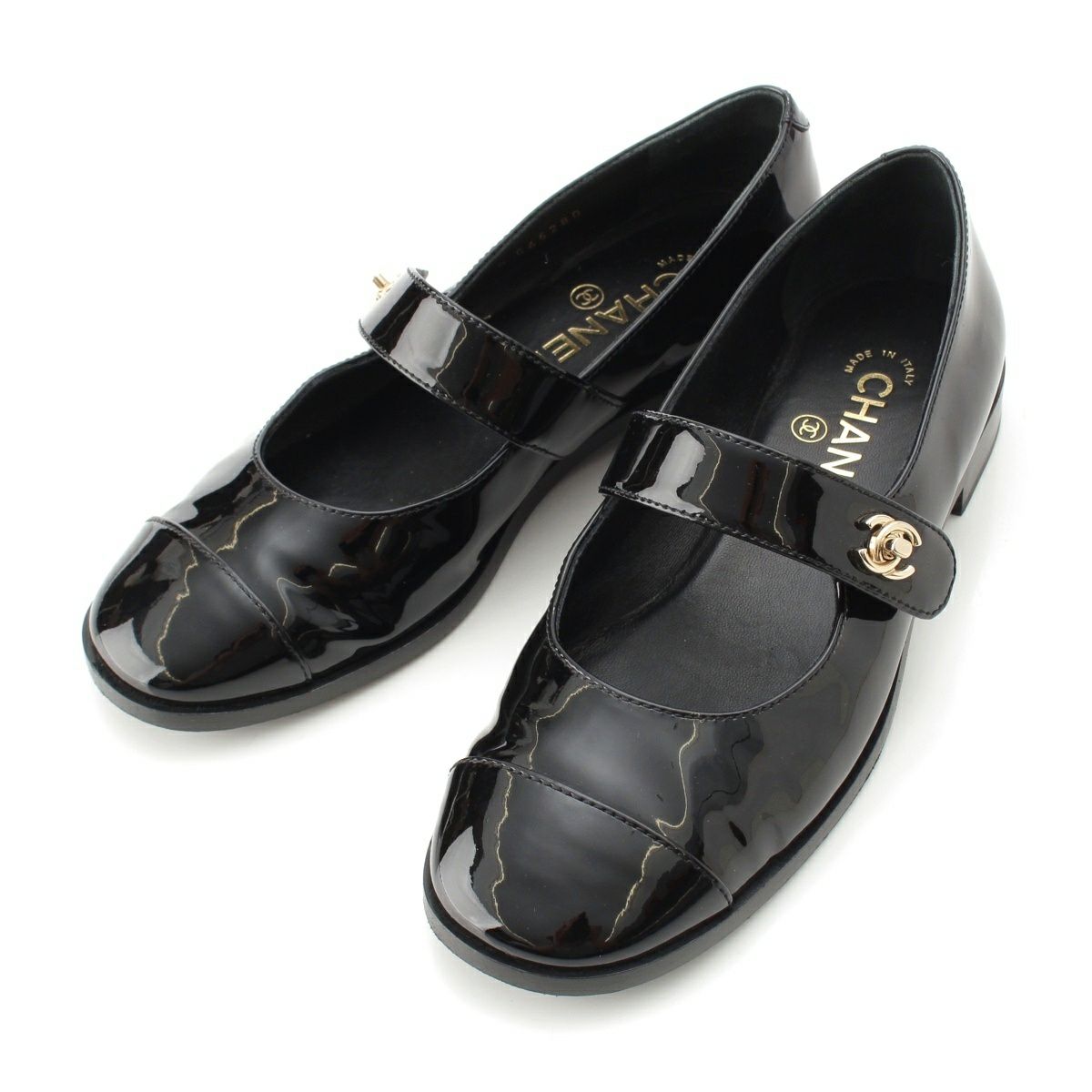 シャネル パテントレザー ココマーク ターンロック ラウンドトゥ