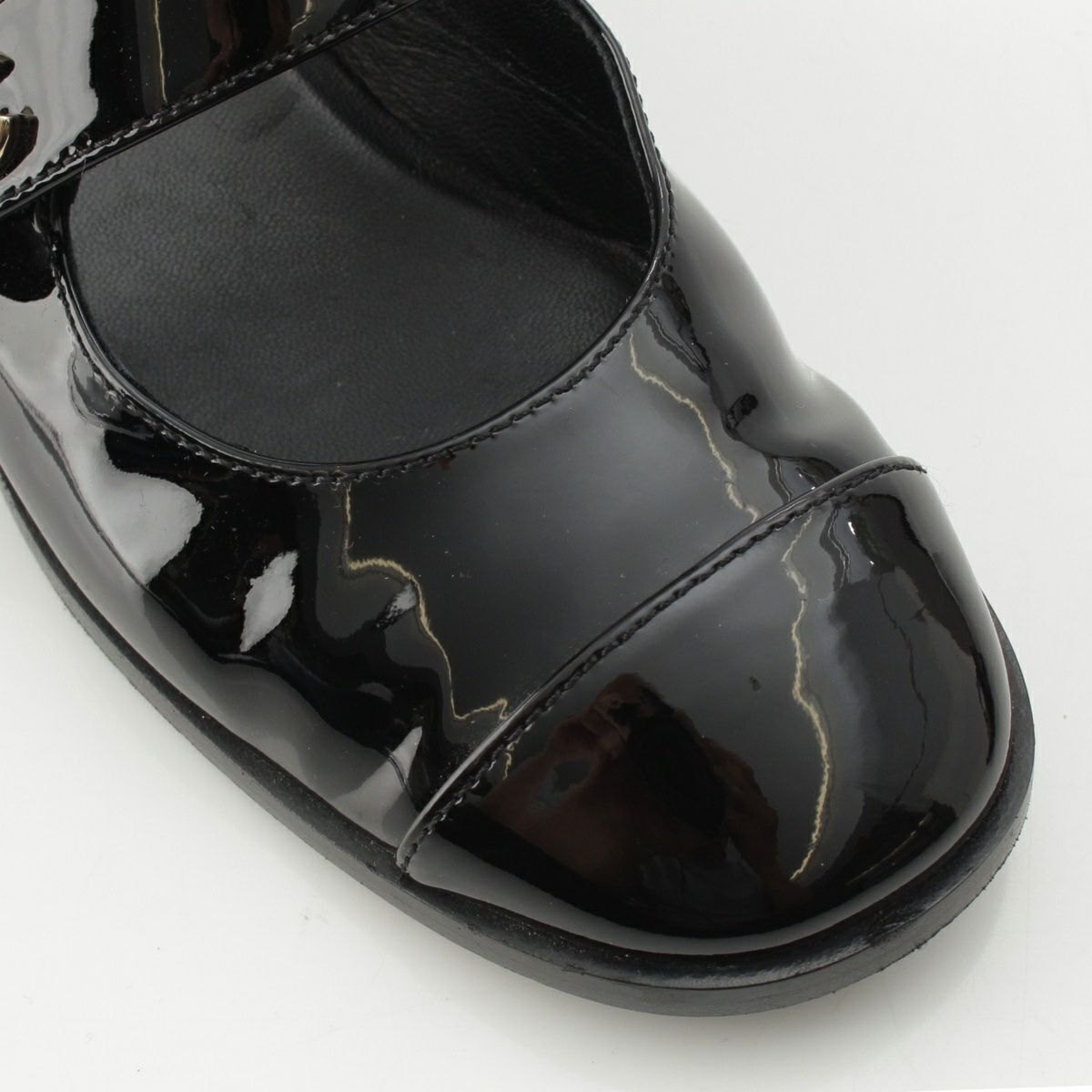 シャネル パテントレザー ココマーク ターンロック ラウンドトゥ