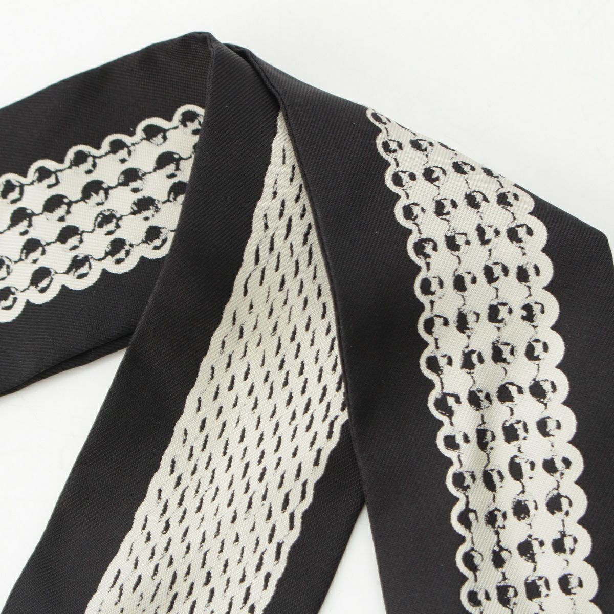 エルメス シルク TRESOR DE MEDOR トレゾール・ドゥ・メドール