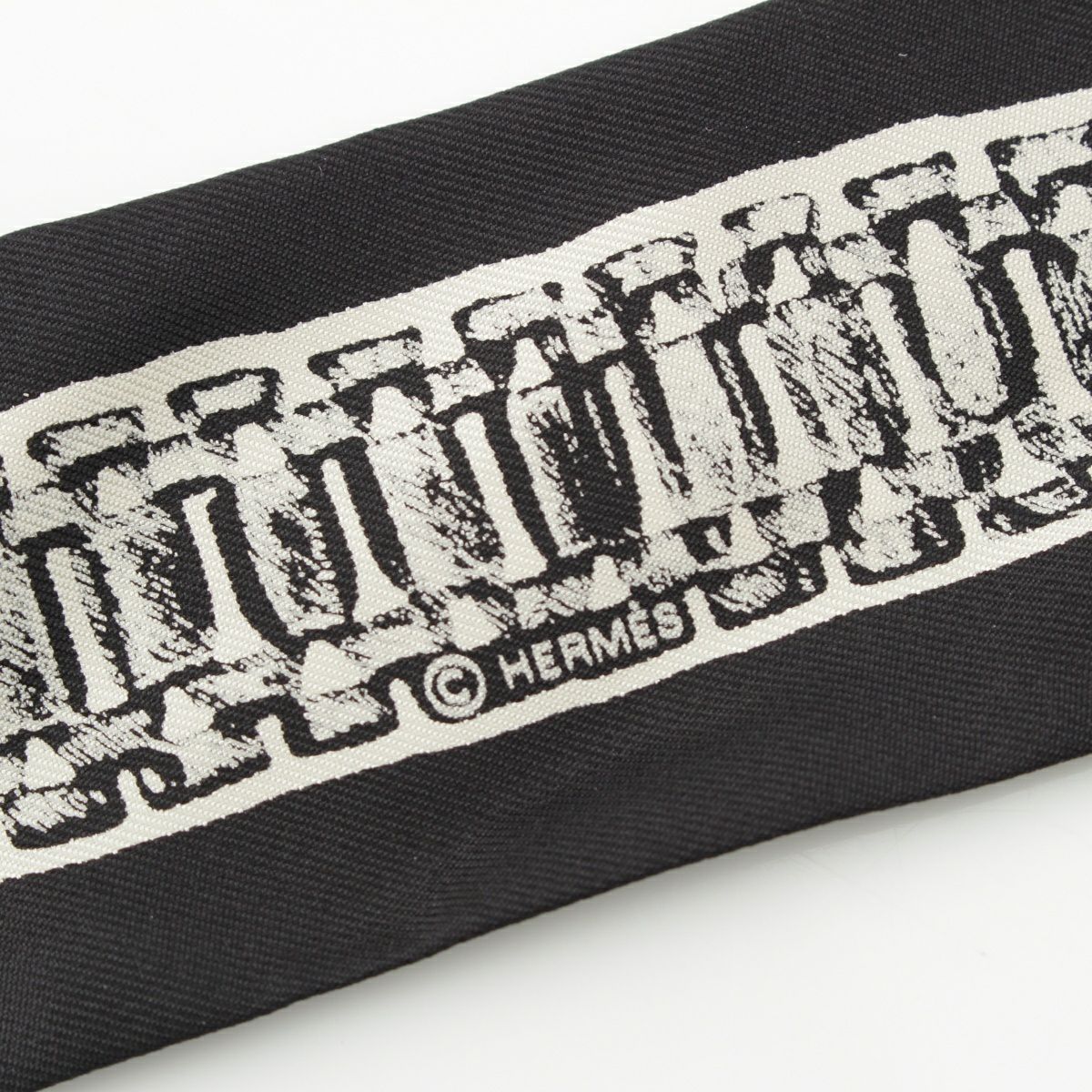 エルメス シルク TRESOR DE MEDOR トレゾール・ドゥ・メドール