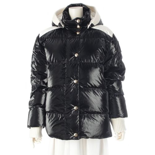 シャネル 25/26年 ココ ネージュ コレクション ココマーク パッファー ダウンコート アウター P79645 ブラック×ホワイト 42