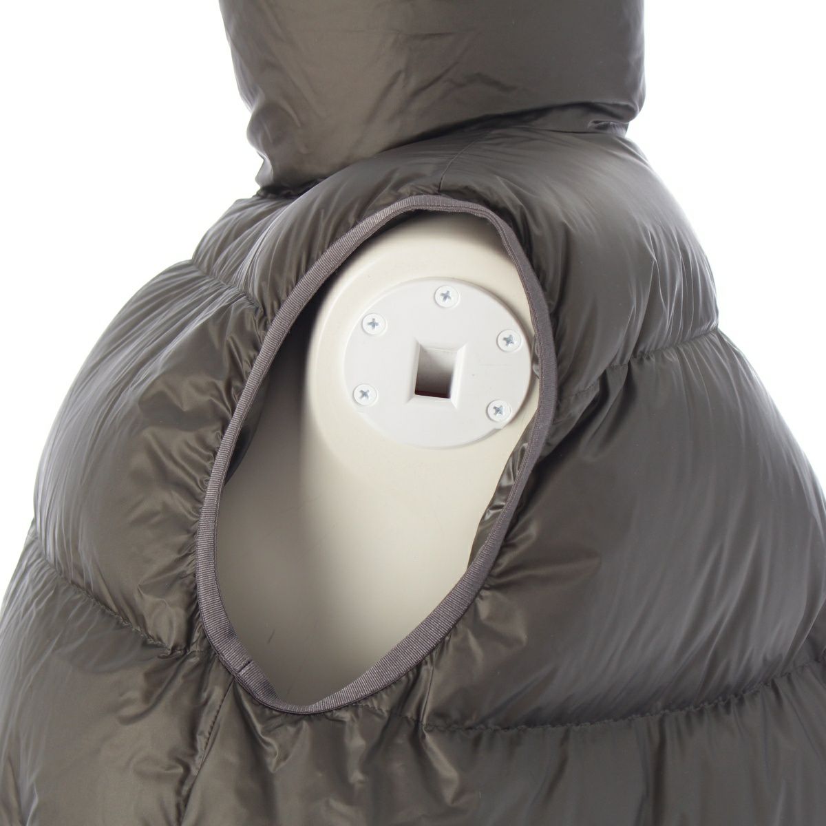 サカイ 21AW Puffer Vest ダウンベスト ダウンベスト SCW-038 カーキ 1