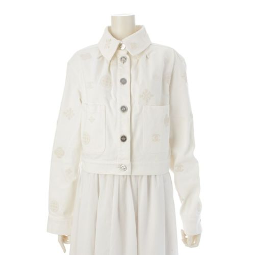 シャネル コットン ココボタン カメリア エンボス デニムジャケット P70204 ホワイト 36