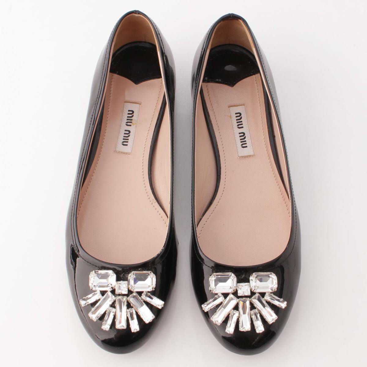 【未使用品】MIUMIUミュウミュウ　フラットパンプス　ビンテージ加工　ビジュー ミュウミュウ(Miu Miu) ビジュー エナメル フラットパンプス