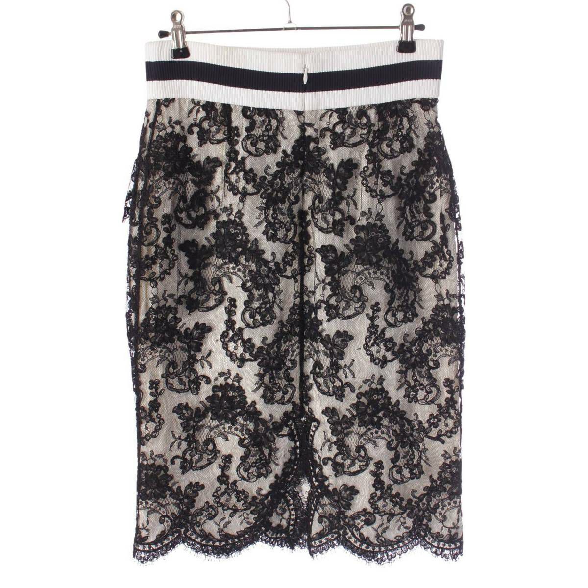 シャネル ココマークチャーム 花柄レース タイトスカート P56061