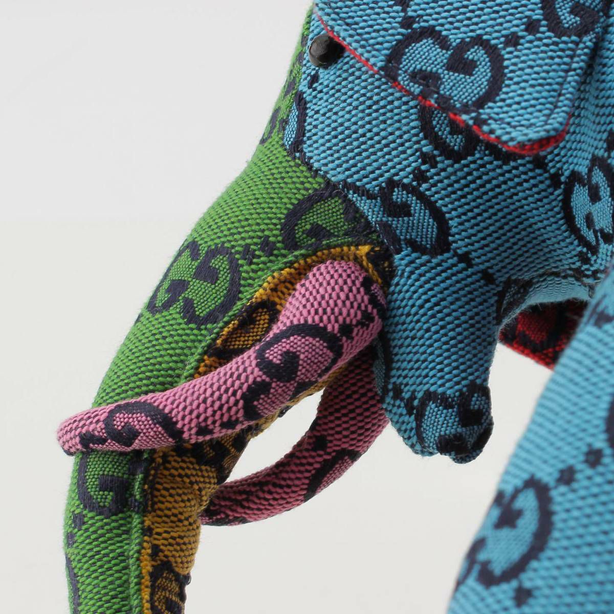 GUCCI GG柄　エレファント　ぬいぐるみ melcastcom_5000055884100132