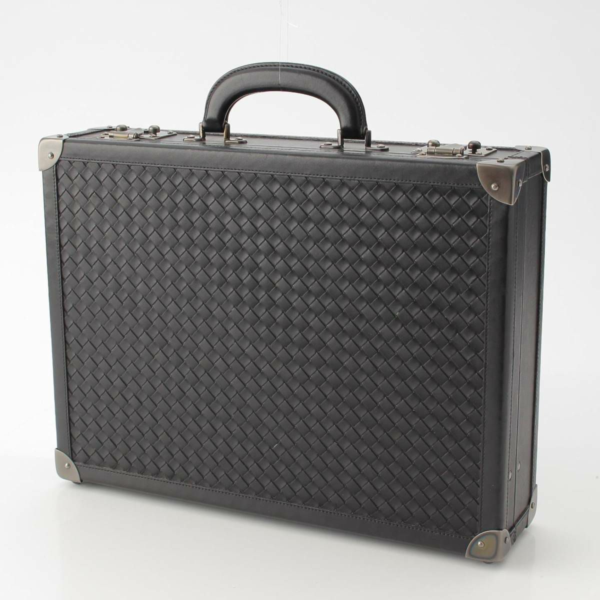 ボッテガヴェネタ Bottega Veneta イントレチャート レザー