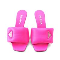 プラダ パデッドナッパレザー トライアングルロゴ ヒール サンダル