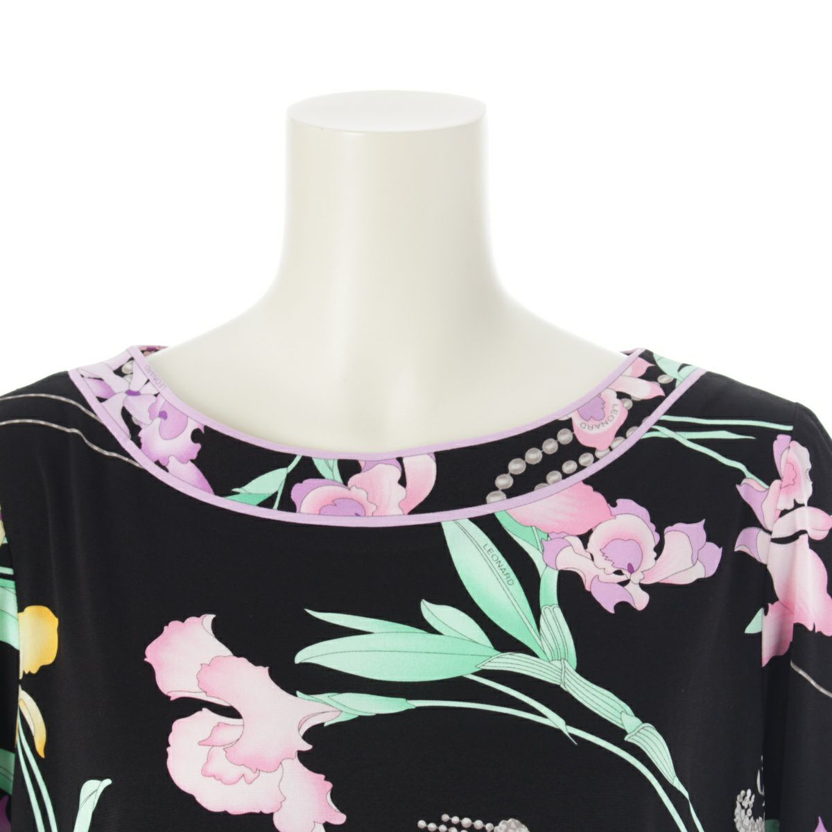 レオナール アセテート カンカン素材 ラウンドネック 花柄 ワンピース