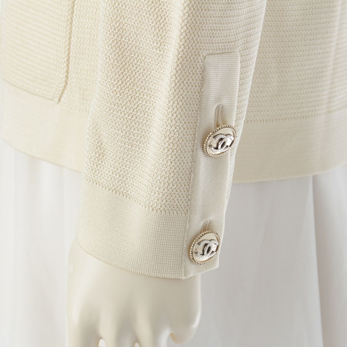 シャネル 20A ビスコース ココマークボタン 4ポケット ニット  