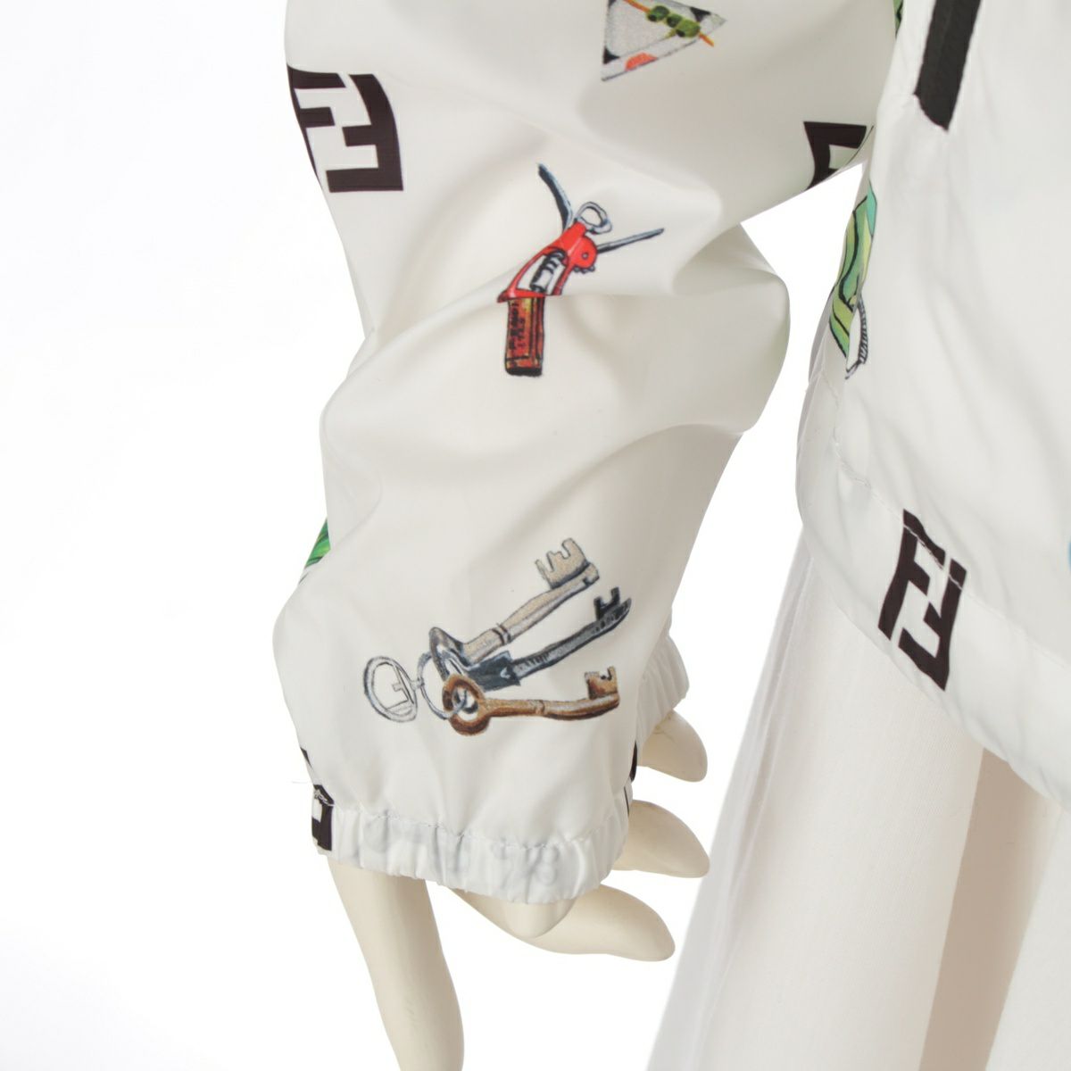 フェンディ ロゴ 総柄 プリント ジップアップ フード ジャケット