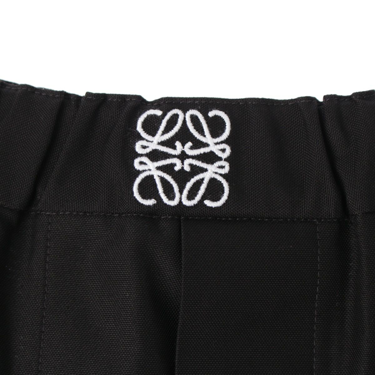 ロエベ アナグラムロゴ ハーフ パンツ H526Y1AX03 ブラック 50 | 中古