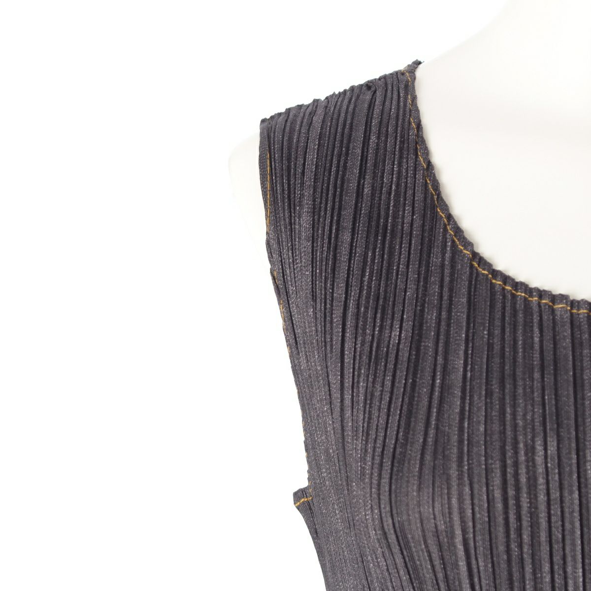 プリーツプリーズ イッセイミヤケ ボタン ロング ノースリーブ  