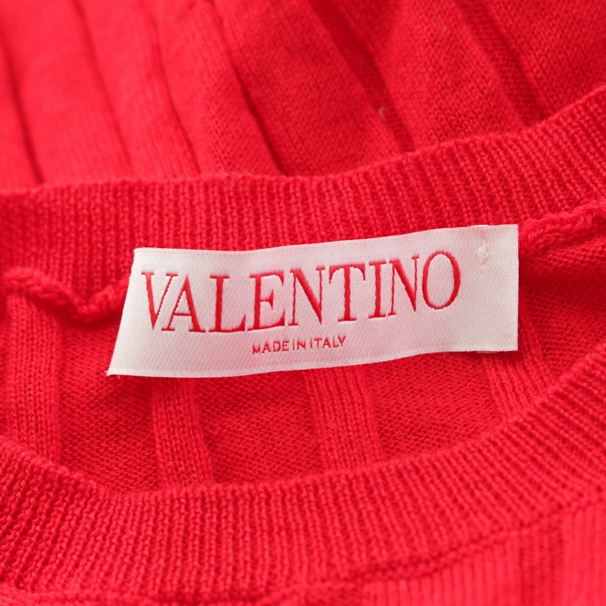 新品 未使用　RED VALENTINO ニット Paint The Town Red With Valentino's Chinese New Year Collection